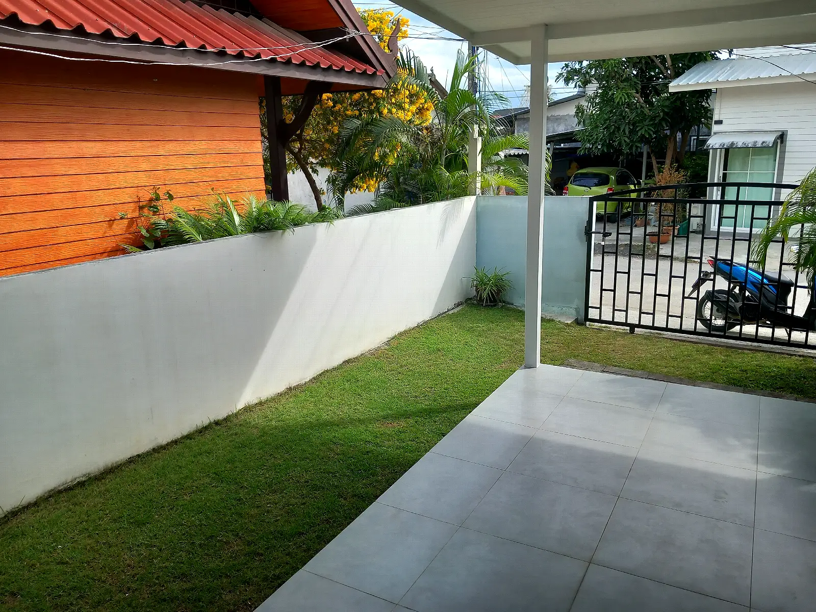 Thongsala Bungalow A